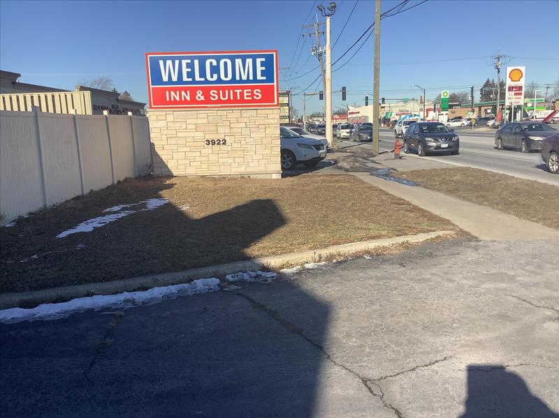 Inn & Suites Lyons, IL